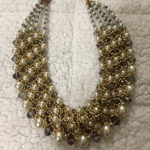 Elegant beaded and gold necklace